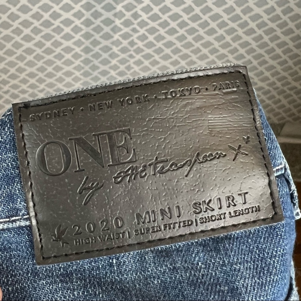 EUC One Teaspoon 2020 Medium Wash Two-Tone Distressed Denim Mini Skirt - Picture 12 of 12